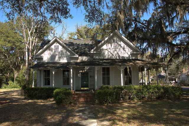 Homerville GA Folk Victorian House Photograph Copyright Brian Brown Vanishing South Georgia USA 2015