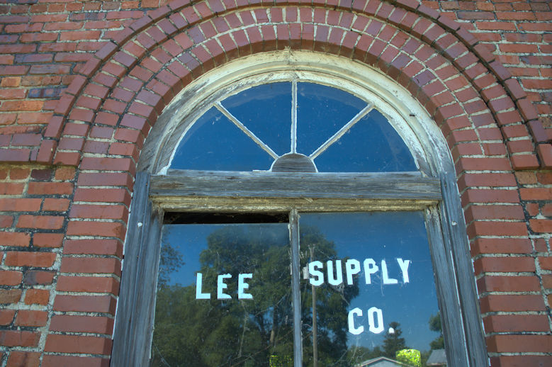 Lee Drug & Supply Company, Plainfield | Vanishing Georgia: Photographs by  Brian Brown